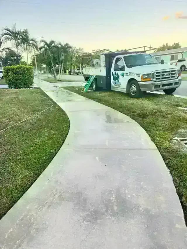 Pressure washing equipment for residential roof cleaning